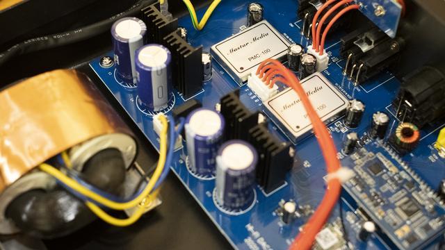 MasterMedia DA18 解码器，这款DAC&发烧耳放完美PK万元级解码器。